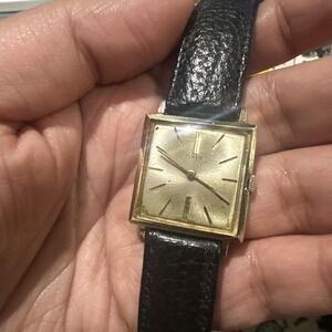 Vintage 1964 Timex Square Gold Tone Manual Wind 32mm Mens Watch - Need Servicing
